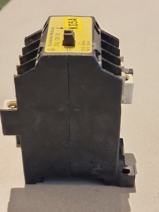 Klöckner Moeller DIL 08-31 Hilfsschütz 220V AC 3S/1Ö – gebraucht4