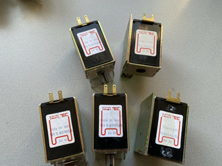 5x Elektromagnet / Solenoid Magnet 24V DC Industrie neu o. OVP1