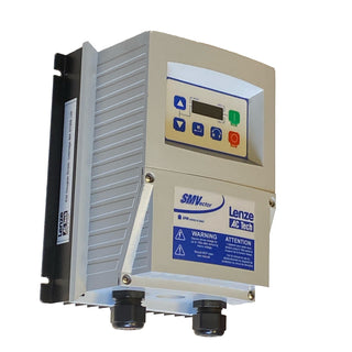 Lenze AC Tech SMVector Frequenzumrichter (VFD Drive Inverter). ESV371N02SFC7