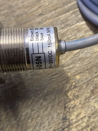 FOTEK PM18-05N-S Induktiver Näherungssensor M18 NPN NO 5mm | Gebraucht2