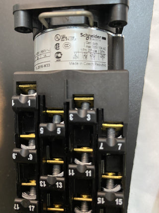 Posten Verschiedene Schalter Moeller /Schneider Not Schalter 1