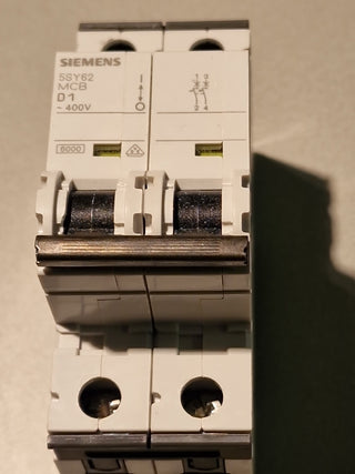 Siemens 3RT1015-1BB41 Leistungsschütz 3 kW 400V Schütz24V DC–Neu ohne OVP0