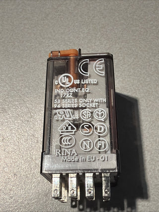 2x FINDER 55.34.8.230.0040 ist ein Miniatur-Industrierelais der Serie 55.0