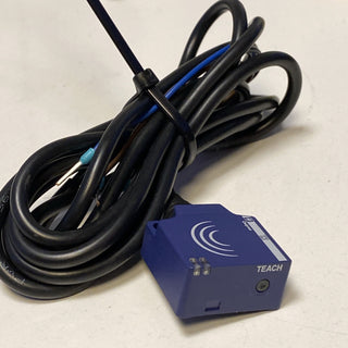 Telemecanique XS8E1A1PBL2 Induktiver Sensor – Neu & Unbenutzt – OsiSense XS5