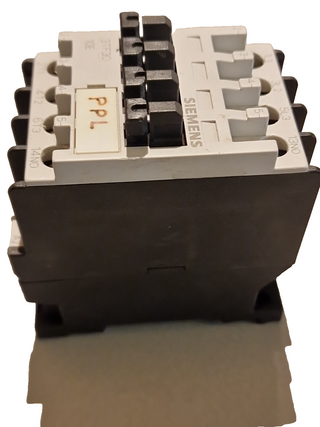 Siemens Schütz 3TF3010-0A | 3-polig | 9A | 1S (NO) Hilfskontakt | [Spulenspannun2