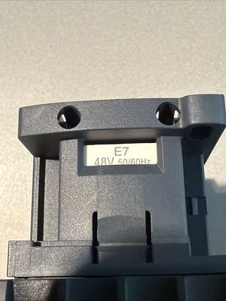 Schneider Electric LC1D128E7 TeSys D Schütz 4-polig 2S+2Ö 25A 48V AC 50/60Hz geb5