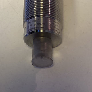 Ifm Electronic Induktiver Sensor PNP GI701S3
