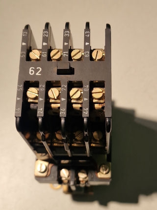 Siemens 3TA11 12-4B Schütz mit 24V Spulenspannung-#114