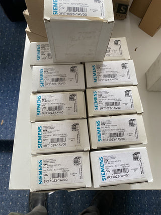 Siemens SIRIUS Leistungsschütz 3RT1023-1AV00 | S0 | 4kW | NEU & OVP1