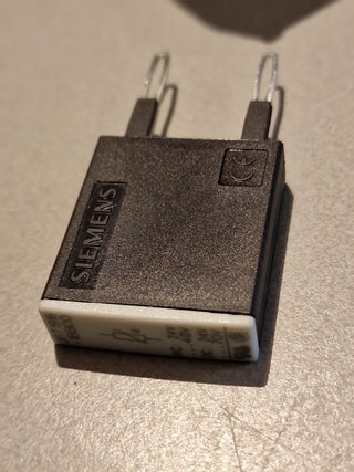 4xSIEMENS 3RT1916-1BB001