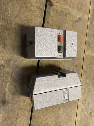 2X Elektroschaltgeräte Görlitz DDR 5