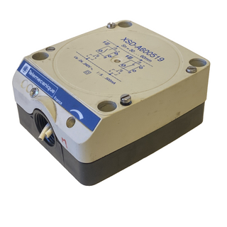 Telemecanique Induktiver Näherungsschalter XSD-A600519 – OsiSense XS5