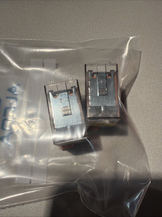 2x FINDER 55.34.8.230.0040 ist ein Miniatur-Industrierelais der Serie 55.6