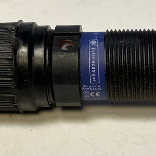 Telemecanique XS4P18PA370B Induktiver Näherungssensor – M18 PNP NO6