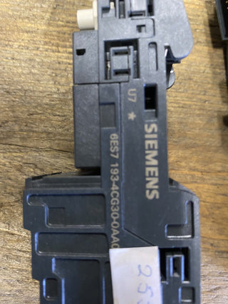 2X SIEMENS 6ES7 193-4CG30-0AA0 KLEMMENMODUL5