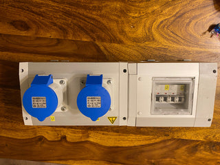 Siemens BD01 Abgangskasten mit 32A CEE Steckdose | Gebraucht2