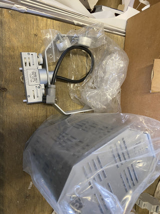 SELUX 3-116 STRAHLER 220MM MIT EURO ADAPTER PAR16 50W GU101