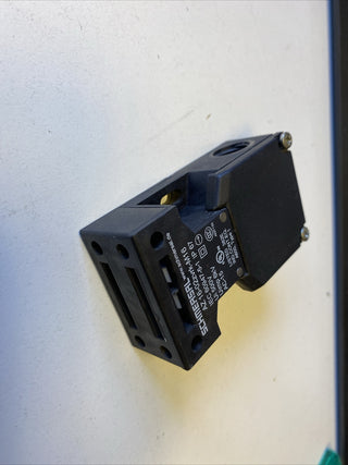 Schmersal AZ 16-02ZVRK-M16 Sicherheitsschalter – Gebraucht4