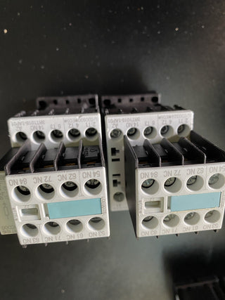 Siemens SIRIUS Leistungsschütz-Set: 3RT1016-2BB42 + Hilfsschalter 3RH1911-2FA22