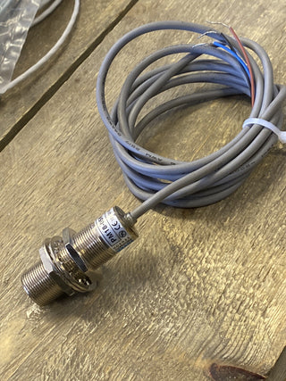 FOTEK PM18-05N-S Induktiver Näherungssensor M18 NPN NO 5mm | Gebraucht10