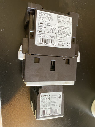 Siemens SIRIUS 3RT1024-3BB40 Schütz + 3RH1921-2FA22 Hilfsschalter geb4