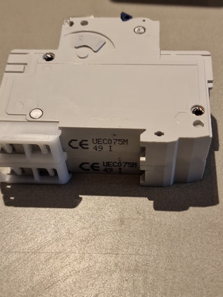 ABL Sursum 2C075UM  Kompaktleistungsschalter 480Y/277VAC4