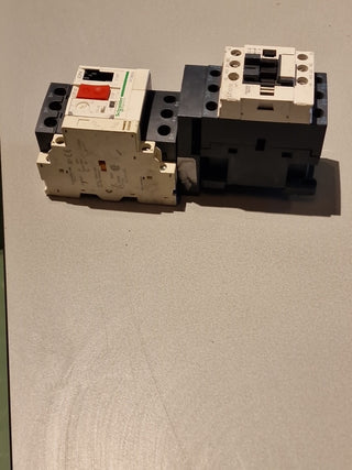 Schneider Electric Motorschutzschalter GV2ME08 + Schütz LC1D12 Motorstarter-Komb2