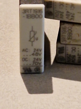4xSIEMENS 3RT1916-1BB003