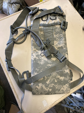US-Army, Molle II Trinksystemträger, mit 3L, 100oz.18