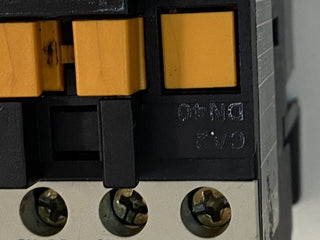 Telemecanique CA2DN40 Hilfsschütz mit LA4DA1U Überspannungsbegrenzer gebraucht5