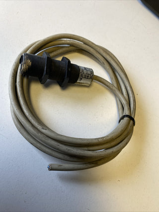 Telemecanique Optischer Sensor XUB-H083135 (M18) – Gebraucht0