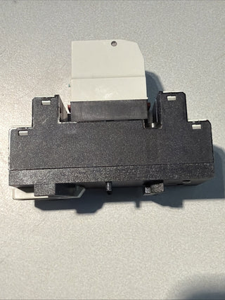 Telemecanique Rhn 412b Umschaltung Relais Mit Basis,5A,250V,4