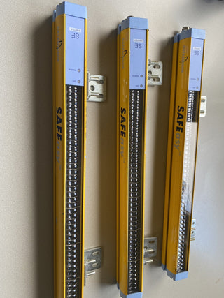 SICK SE4 14-030-PP-E Sicherheits-Lichtvorhang Set (Sender + Empfänger) – Top Zus0