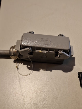 Harting Han 24 E-F Buchseneinsatz 16A 500V mit Han 24B Tüllengehäuse geb2