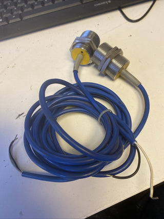 2x Turck Bi10-G30-YO Induktiver Näherungsschalter, 10 mm, DIN 19234, gebraucht4