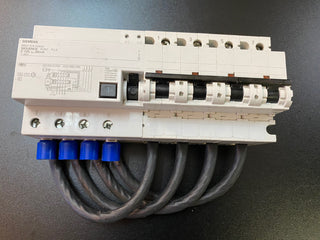 Siemens SENTRON FI/LS-Schalter (5SU1374-7AK82) - Neu, unbenutzt0