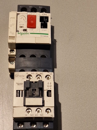 Schneider Electric Motorschutzschalter GV2ME08 + Schütz LC1D12 Motorstarter-Komb0