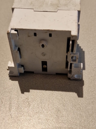 Allen-Bradley 100-M09NZ*3 Mini-Schütz | 9A | 24V DC | Gebraucht & Geprüft5