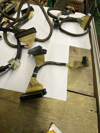 5x HP Ultra320 SCSI LVD/SE Kabel 148785-014 – Inkl. Terminator – Gebraucht1