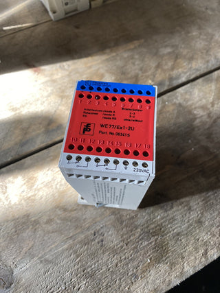Pepperl+Fuchs WE77/Ex1-2U Schaltverstärker 06348S 24V AC geb4