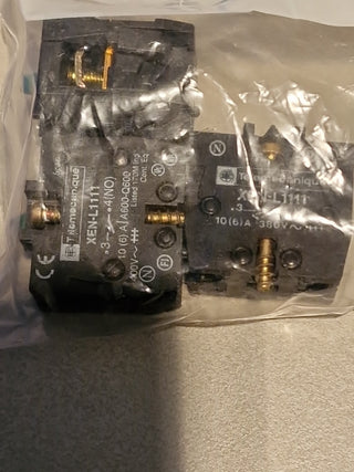 3x TELEMECANIQUE XEN-L1111 Kontaktblock 400V XENL1111 Block4
