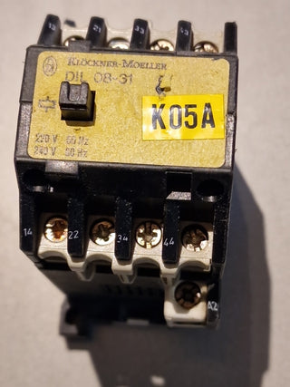 Klöckner Moeller DIL 08-31 Hilfsschütz 220V AC 3S/1Ö – gebraucht0
