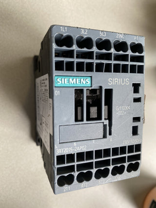 SIEMENS SIRIUS 3RT2015-2AP02 3RT2 015-2AP02 E-Stand: 01 -unused-0