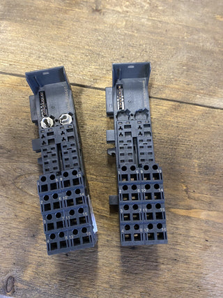 2X SIEMENS 6ES7 193-4CG30-0AA0 KLEMMENMODUL3