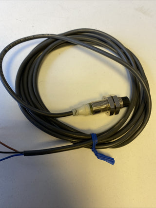 Omron E2A-M12KN08-WP-B1 Induktiver Näherungssensor – NEU2