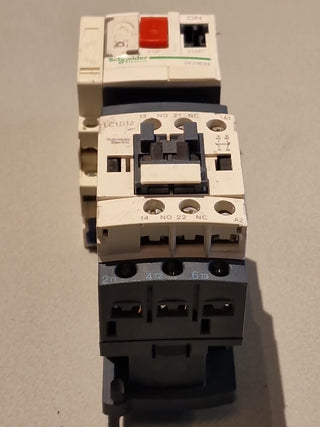 Schneider Electric Motorschutzschalter GV2ME08 + Schütz LC1D12 Motorstarter-Komb1