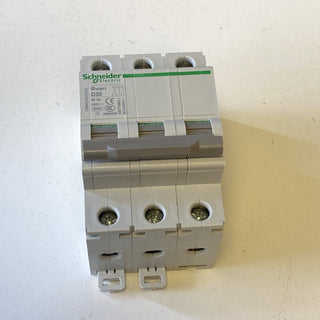 Schneider OSMC32N3D32 Leitungsschutzschalter 3P 32A D-Char 6kA Asfora NEU4