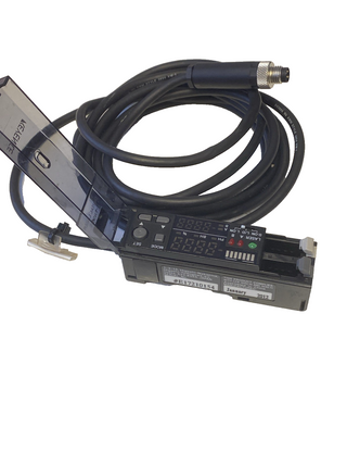 Keyence LV-51MP Digital Laser Sensor mit ca.1000mm Zuleitung8