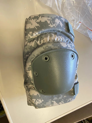 NEU  1Paar US Army Kniepolster Set ACU UCP 8415-01-530-2350 Large9