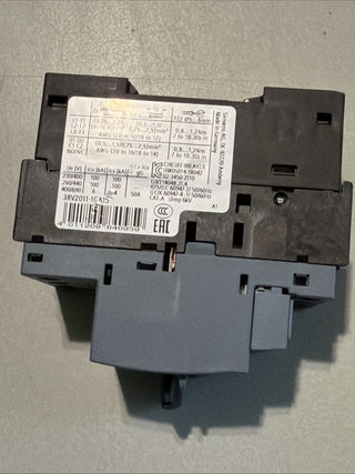 Siemens SIRIUS Leistungsschalter vom Typ 3RV2011-1GA15.3